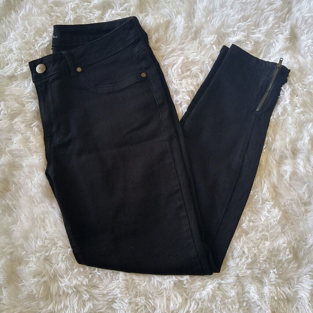 Black High Waisted Ankle Zipper Skinny Jeans